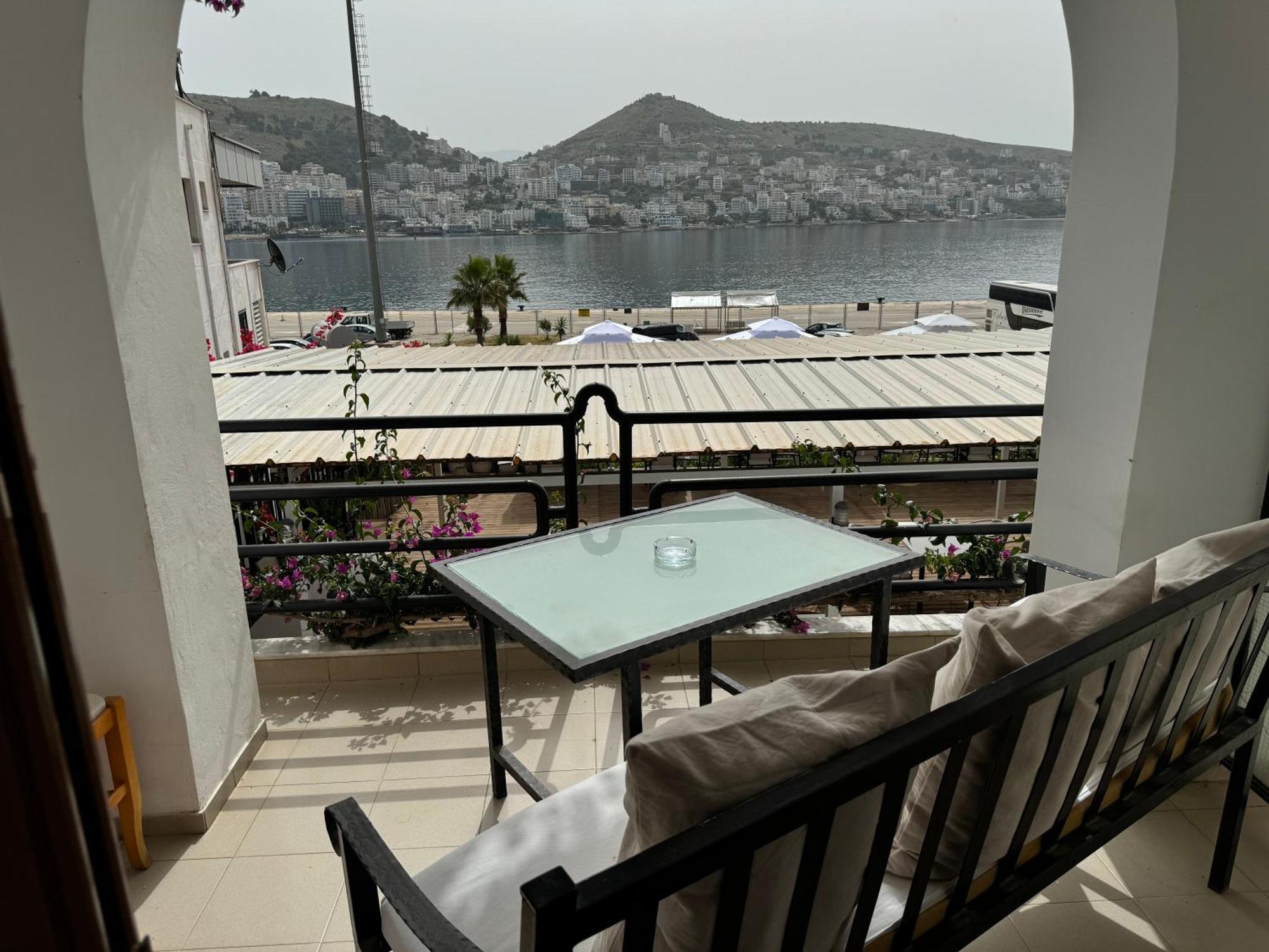 Onhezmi Bed & Breakfast Sarandë